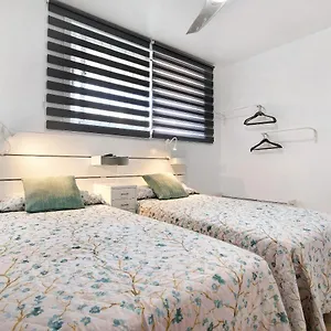 https://sol-y-mar-caleta-de-fuste.in-canary-islands.com